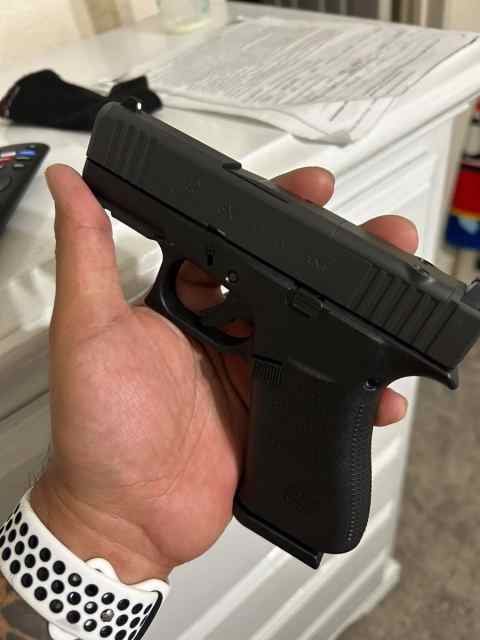 Glock 48x MOS with accessories 