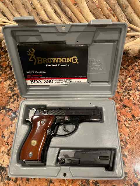 BROWNING BDA .380 BLUE/ PRISTINE IN ORIG BOX