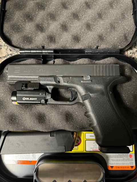 Glock 22 gen 4 with OLight