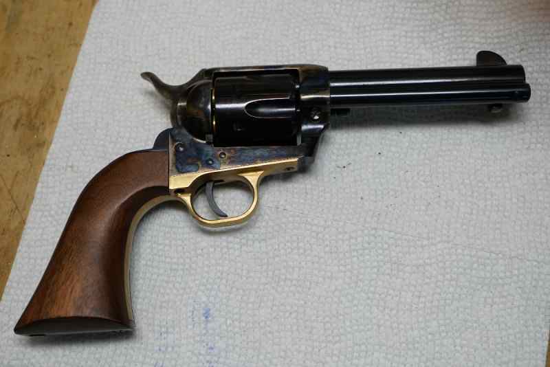 .44 magnum 1873 Colt reproduction revolver