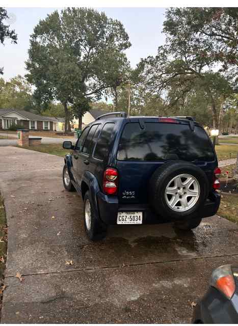 2006 Jeep Liberty 4x4   ($4,000). 3.7