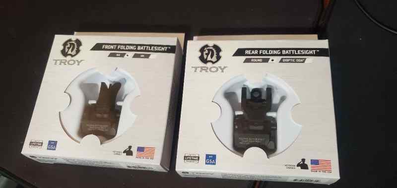 Troy Folding Battlesight Set