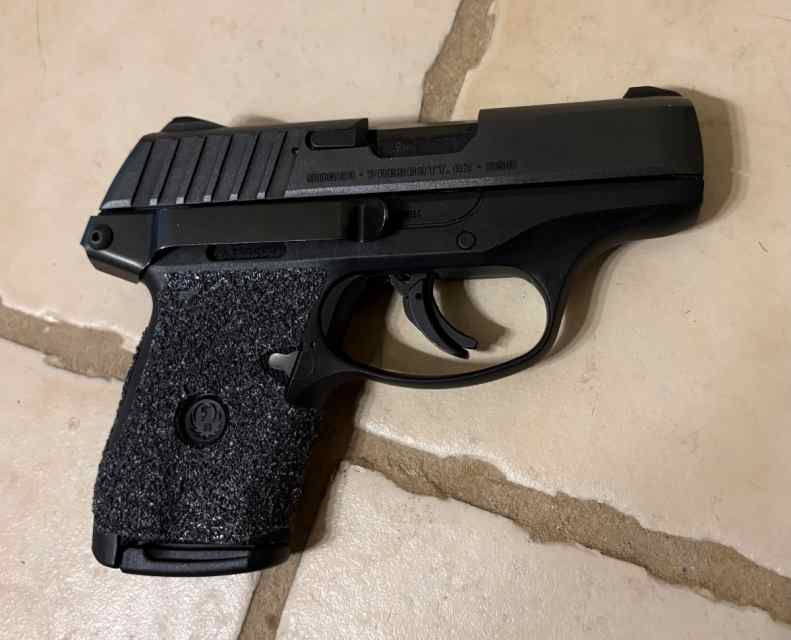 Ruger EC9s w/ extras
