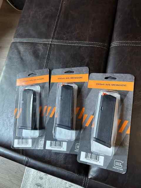 3 Brand-New, Unopened OEM Glock 19 Mags (15-rd)