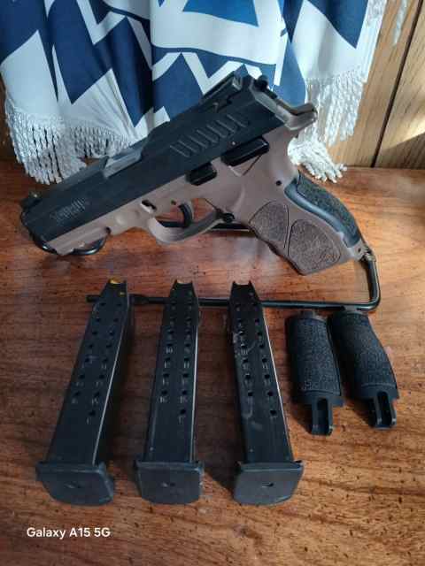 Taurus TH9 Full Size