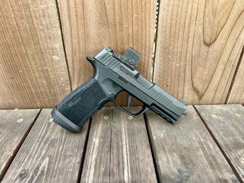 Sig Sauer P365 XMacro TACOPS w/ Holosun EPS Carry