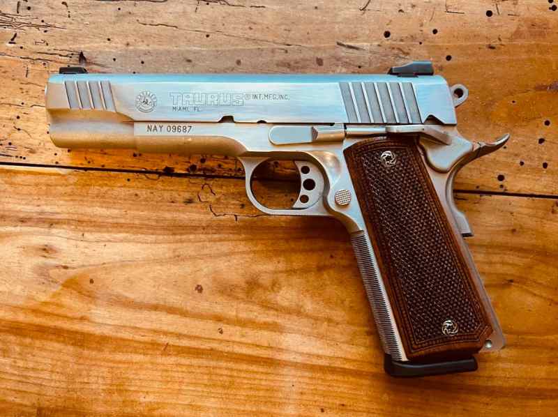 PT1911 - 45ACP STAINLESS
