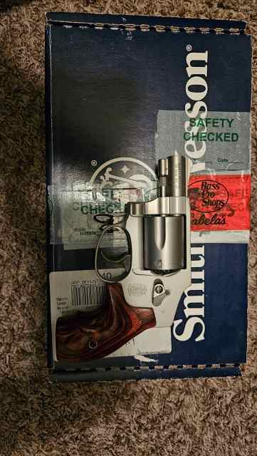 S&amp;W 642 Ladysmith 38 spl !!price drop!!