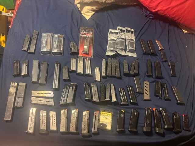 Pistol mags Glock, S&amp;W, Taurus open to trades