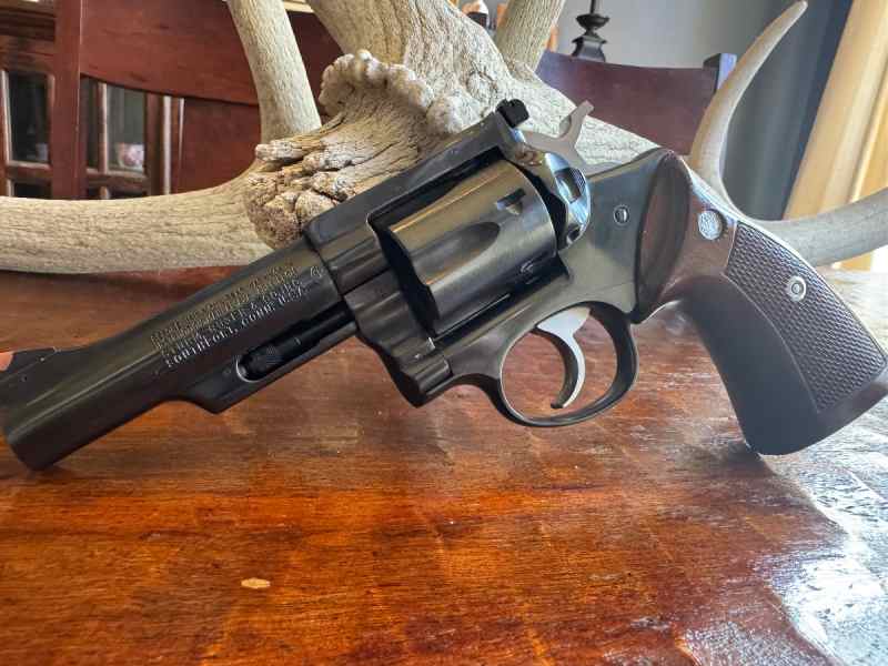 Ruger 357 magnum Security Six 3”