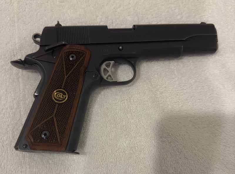 COLT 1911 45ACP