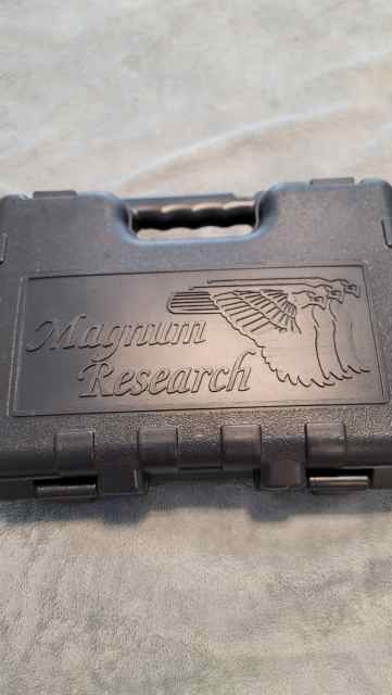 Desert Eagle .50 Cal Hand Gun w/100 Rounds