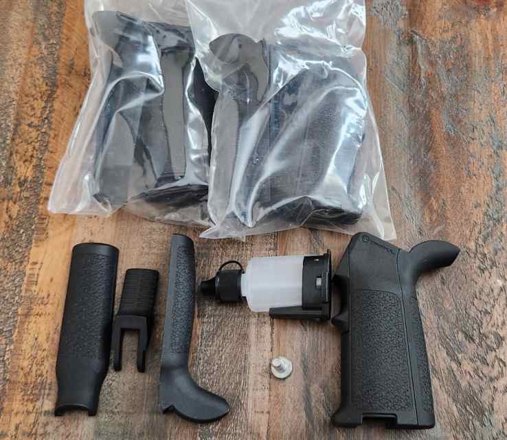 3 Magpul MIAD gen 1.1  grips