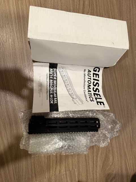 Like new blk geissele 10.5 super modular rail
