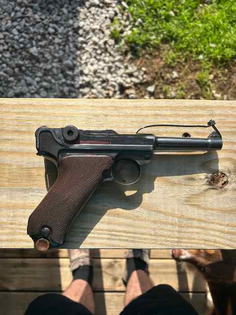 P08 Luger WW2 pistol 9mm
