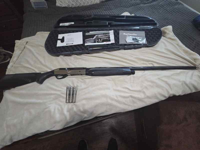 Benelli Supersport 12 guage 