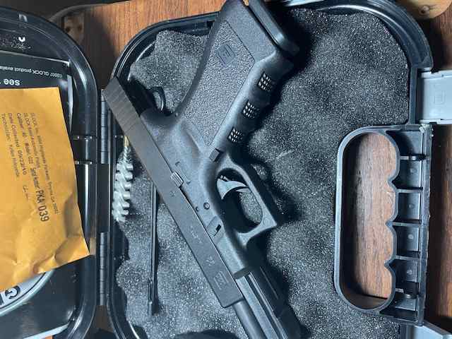 glock 2.jpg