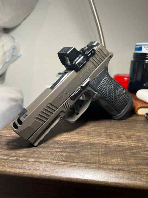 Sig Sauer P365-AXG LEGION