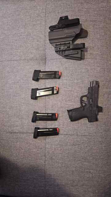 SHIELD PLUS Series M&amp;P®9 SHIELD plus carry comp
