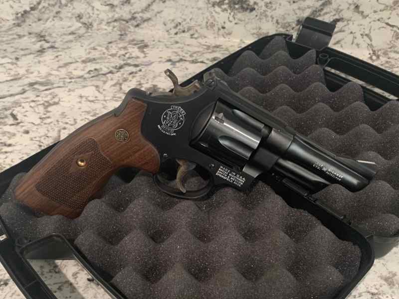 Smith &amp; Wesson Model 28 - Hwy Patrolman (357 mag)