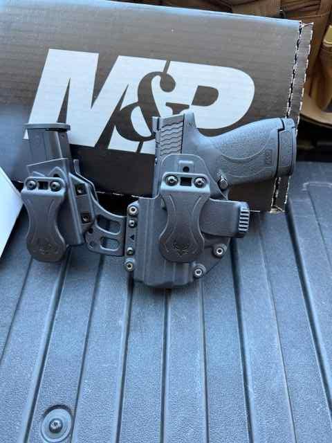 FS/FT - Shield Plus Carry Pkg, NS $450 obo