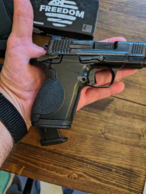 Smith and Wesson CSX micro 9mm