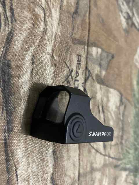 SWAMPFOX GREEN DOT 