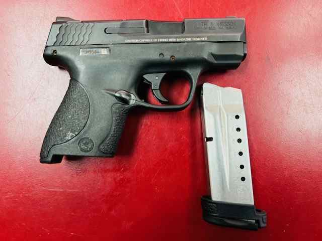 Smith &amp; Wesson M&amp;P 9 Shield 9mm Luger 3.1in Black 