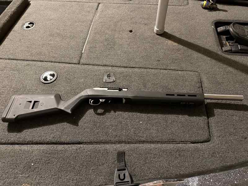 Ruger 10/22 Bull Barrel , Hunter Stock