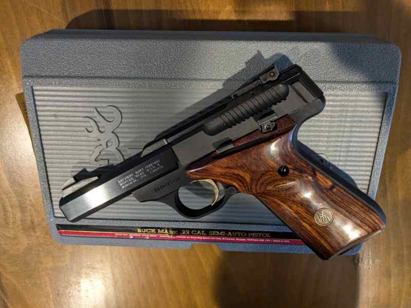 NIB Browning Buckmark