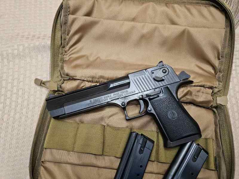 Like New Magnum Research Desert Eagle 50 AE