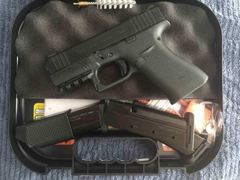 Perfect Glock Carry 9MM