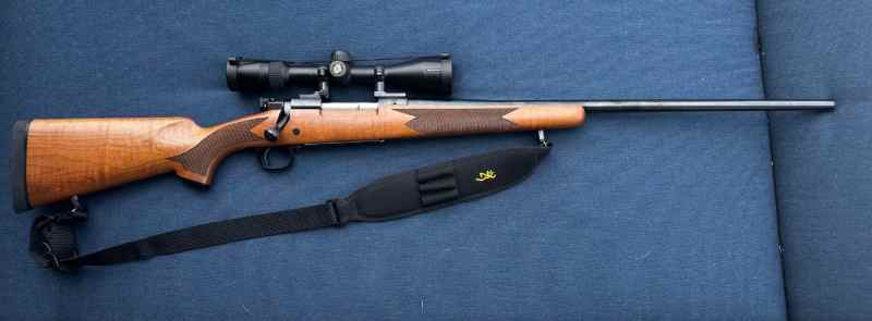Winchester Model 70 Walnut/Blue .270 scope&amp;ammo