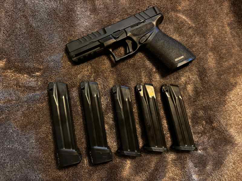 Springfield Echelon 4.5&quot; Full Size w/ Tritium FS