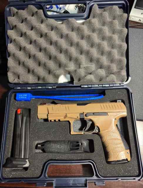 Walther PPQ 9mm Coyote Tan