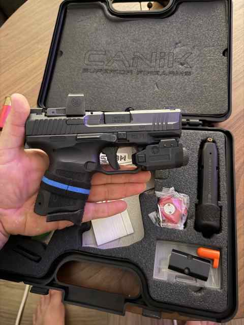 Canik TP9 sc elite with red dot and flashlight