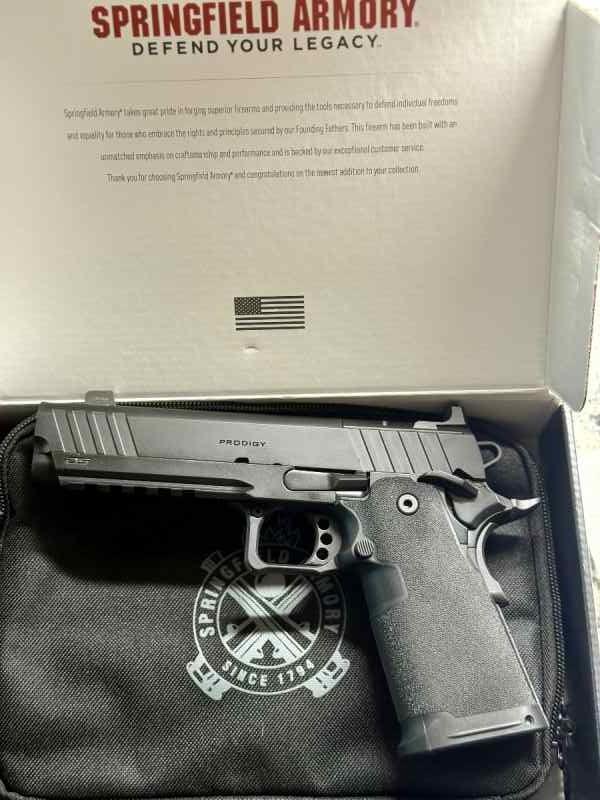 Springfield Prodigy 5in with comp. Lnib