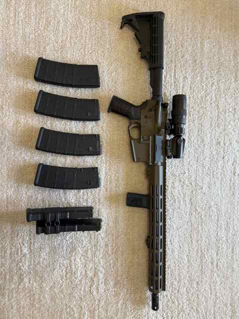 Cmmg mk4 with red dot and magnifier - x6 mags