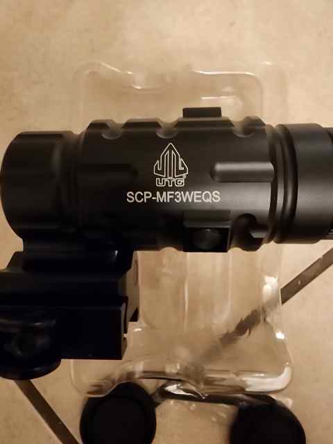 Flip Down Magnifier 
