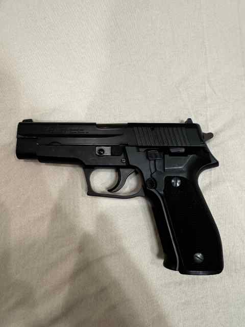 Sig P226