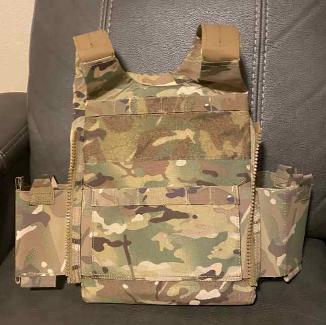 Plate carrier 