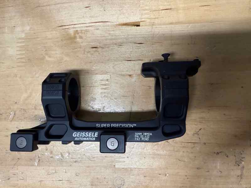 Geissele 30mm Mount with Reptilia RMR top