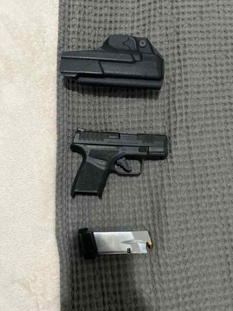 Springfield Hellcat