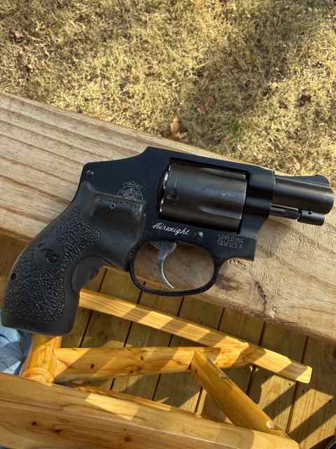 S&amp;W M442 Airweight