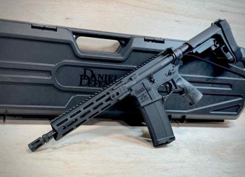 Daniel Defense DDM4V7 Daniel-Defense 