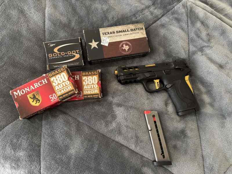 S&amp;W M&amp;P 380 Shield EZ (performance center)