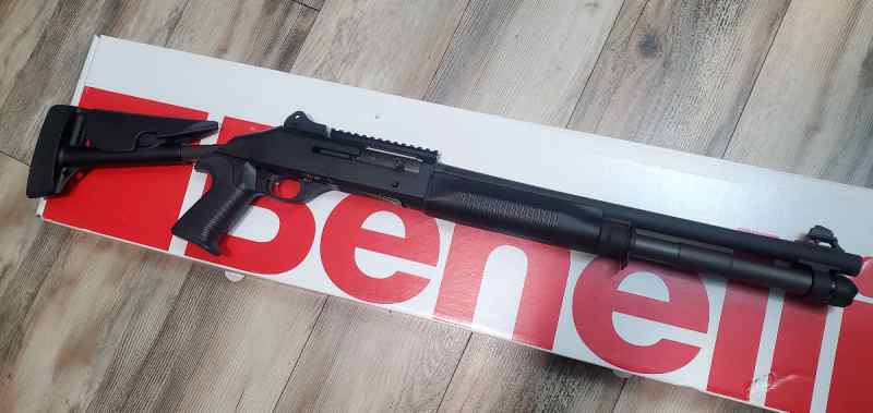 Benelli M4 Tactical &quot;LE&quot;