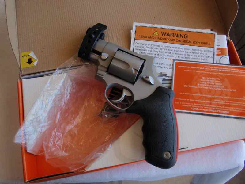 Rare Taurus 454 Casull Raging Bull 2.5" Snub