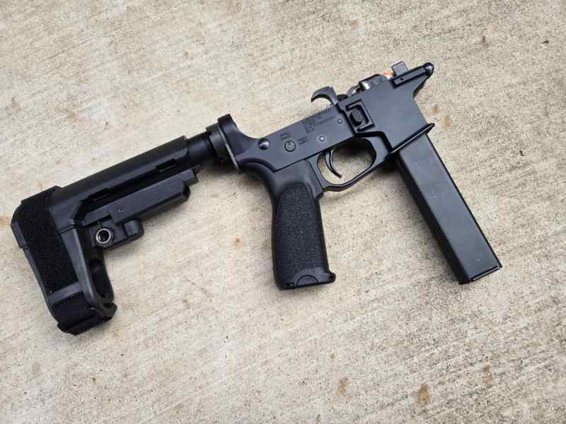 Quarter Circle 10 AR9 complete lower