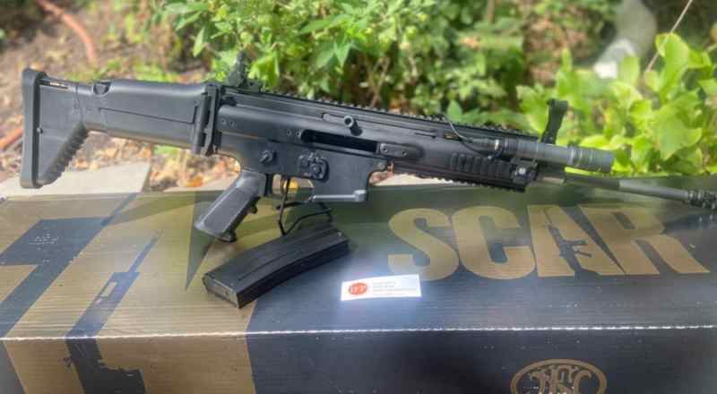 FN Scar 16S NRCH SUREFIRE Scout Light Geissele Tri